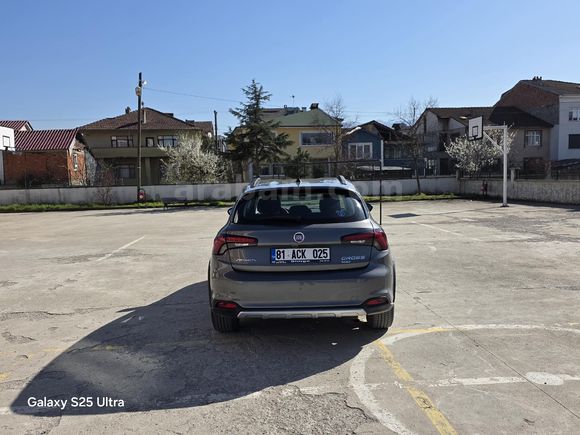 ÖĞRETMENDEN Gısgıcırr Fiat Egea Cross 1.6 Multijet Urban 2024 Model