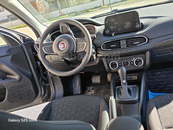 ÖĞRETMENDEN Gısgıcırr Fiat Egea Cross 1.6 Multijet Urban 2024 Model