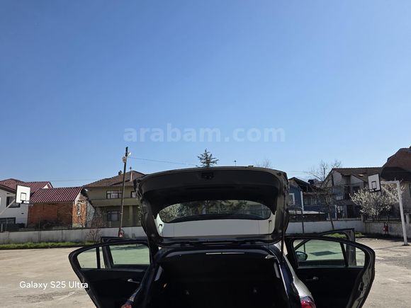 ÖĞRETMENDEN Gısgıcırr Fiat Egea Cross 1.6 Multijet Urban 2024 Model