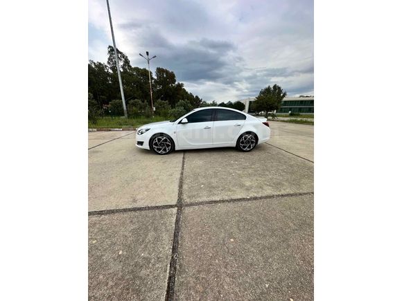 İlk Sahibinden Insignia 1.6 CDTI Sport  + Flexride adaptif şasi