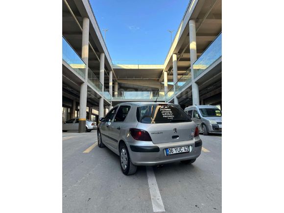 Peugeot 307 1.4 HDi XR 2004