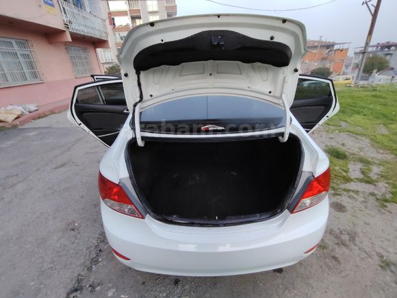 Sahibinden Hyundai Accent Blue 1.6 CRDI Mode Plus 2012 Model