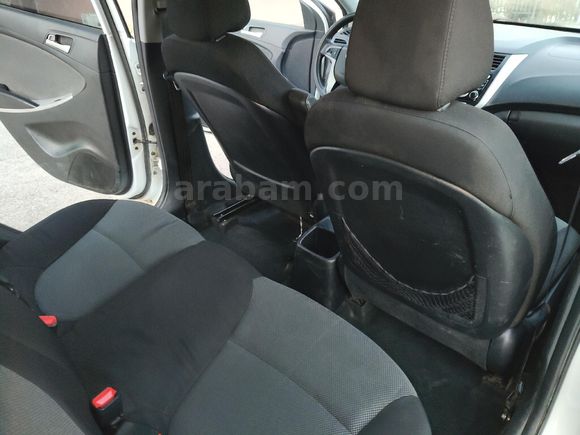 Sahibinden Hyundai Accent Blue 1.6 CRDI Mode Plus 2012 Model