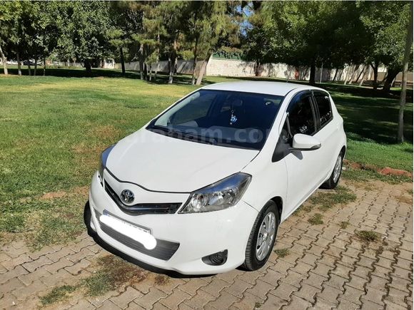Öğretmenden 99bin km Toyota Yaris 1.33 Fun 2013 Model