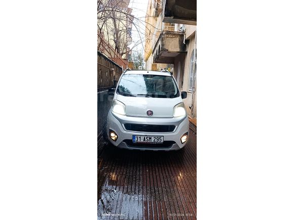 otomobil ruhsatlı Sahibinden Fiat Fiorino Combi 1.3 Multijet Premio 2017 Model  268.000 km Beyaz