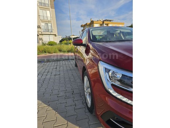 ?? TEMİZ / BAKIMLI / EMSALSİZ DİRİLİKTE 2022 Renault Megane 4 1.3 TCe JOY PLUS ??