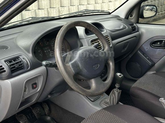 Sahibinden Renault Clio 1.4 RT 2000 Model 