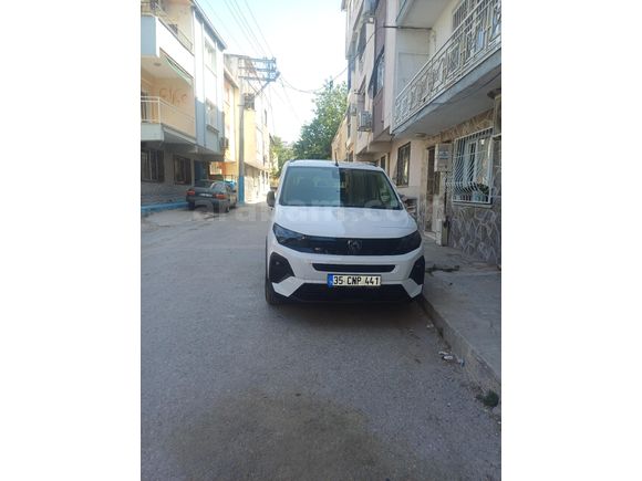 Sahibinden Peugeot Rifter 1.5 BlueHDI Allure 2025 Model