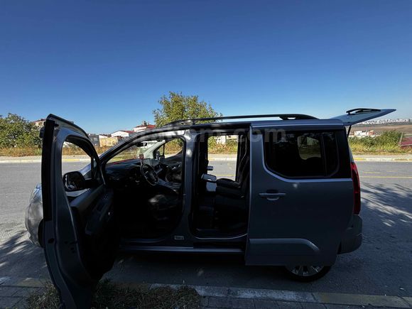 Sahibinden Opel Combo 1.5 CDTI Elegance 2023 Model 