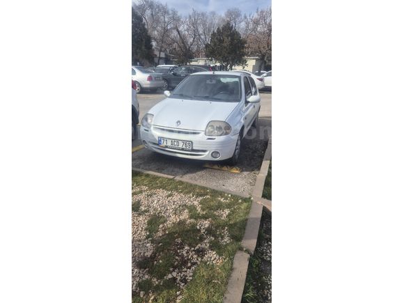 Sahibinden Renault Clio 1.4 2001 Model