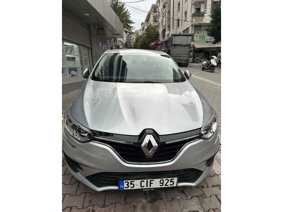 Sahibinden Renault Megane 1.3 TCe Joy 2023 Model 
