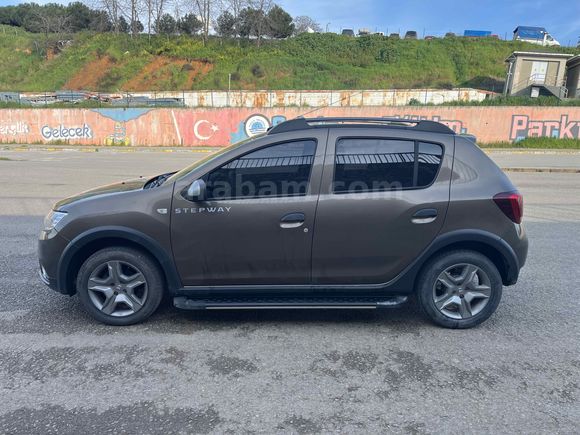 Sahibinden Dacia Sandero 0.9 TCe Stepway Easy-R 2017 Model 