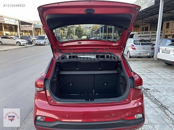 HATASIZ BOYASIZ 60 BİN KM DE OTOMATİK İ20