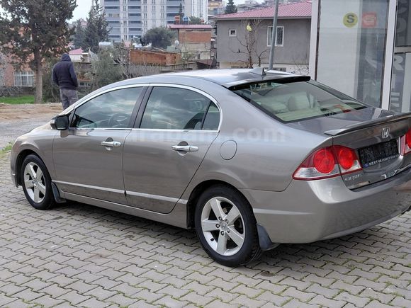 2009 model tam otomatik üçüncü sahibinden