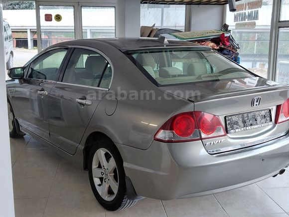 2009 model tam otomatik üçüncü sahibinden