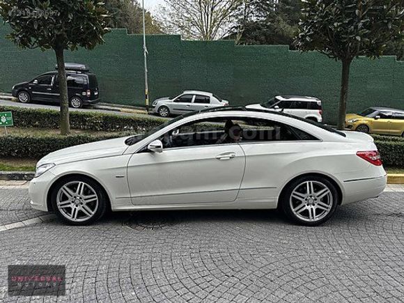 "UNIVERSAL MOTORS"2010 MERCEDES-BENZ E250 CDI BLUE EFFICIENCY
