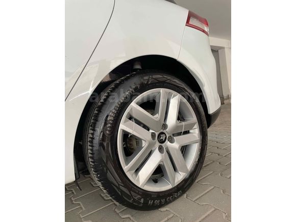 Sahibinden Hatasız Renault Clio 1.5 dCi SportTourer Joy 2017 Model 