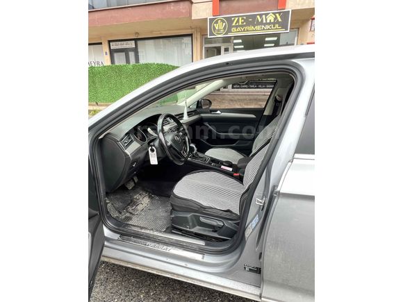 Sahibinden Volkswagen Passat 1.6 TDi BlueMotion Trendline 2017 Model  230.000 km Gri (Gümüş)