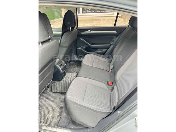 Sahibinden Volkswagen Passat 1.6 TDi BlueMotion Trendline 2017 Model  230.000 km Gri (Gümüş)