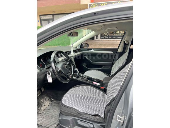 Sahibinden Volkswagen Passat 1.6 TDi BlueMotion Trendline 2017 Model  230.000 km Gri (Gümüş)