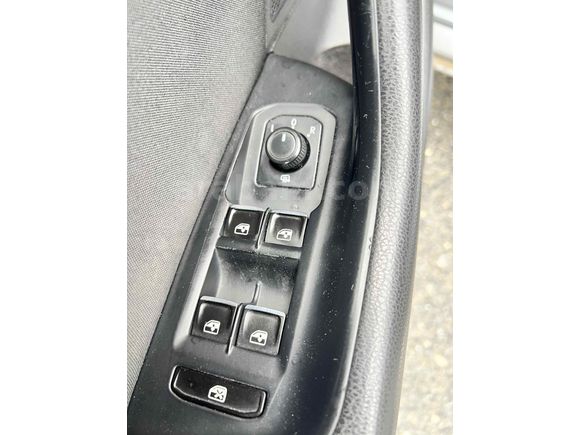 Sahibinden Volkswagen Passat 1.6 TDi BlueMotion Trendline 2017 Model  230.000 km Gri (Gümüş)