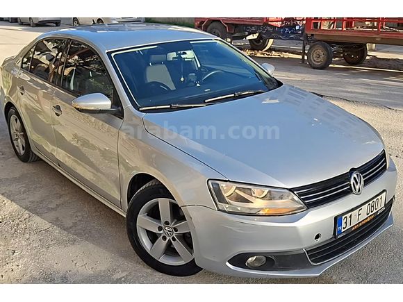 Sahibinden Volkswagen Jetta 1.6 TDi Trendline 2012 Model  270.000 km Gri (Gümüş)