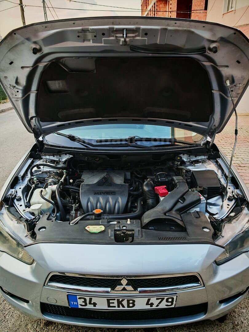 Sahibinden Mitsubishi Lancer 1.5 Invite 2010 Model 5