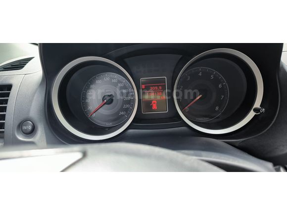 Sahibinden Mitsubishi Lancer 1.5 Invite 2010 Model