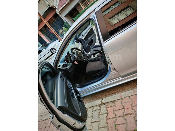 Sahibinden Mitsubishi Lancer 1.5 Invite 2010 Model