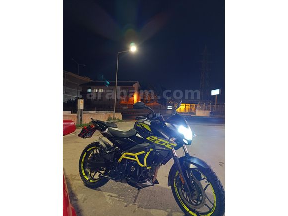 Sahibinden Bajaj Pulsar 200 NS ABS