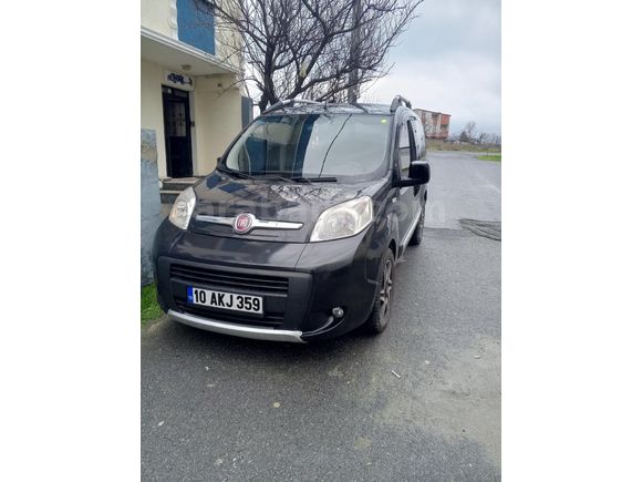 Sahibinden Fiat Fiorino Combi 1.3 Multijet Premio 2016 Model  150.000 km Siyah