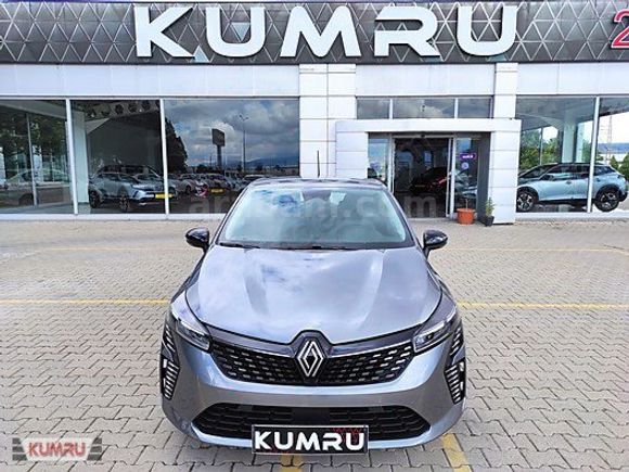 KUMRU OTOMOTİV'DEN 2025 CLİO 1.0 TCE 90HP EVOLUTİON X-TRONİC GSR