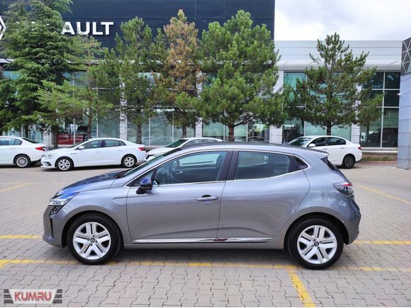 KUMRU OTOMOTİV'DEN 2025 CLİO 1.0 TCE 90HP EVOLUTİON X-TRONİC GSR