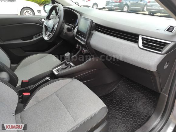 KUMRU OTOMOTİV'DEN 2025 CLİO 1.0 TCE 90HP EVOLUTİON X-TRONİC GSR
