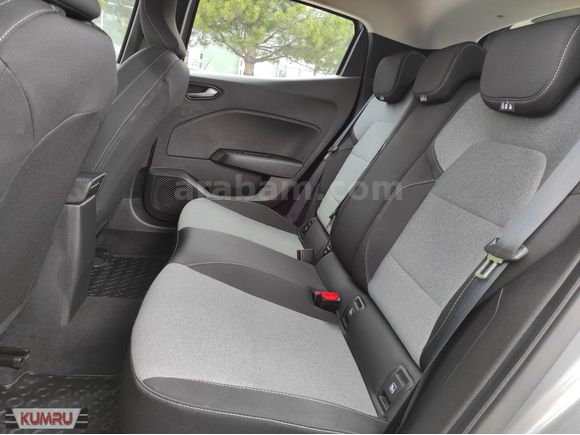 KUMRU OTOMOTİV'DEN 2025 CLİO 1.0 TCE 90HP EVOLUTİON X-TRONİC GSR