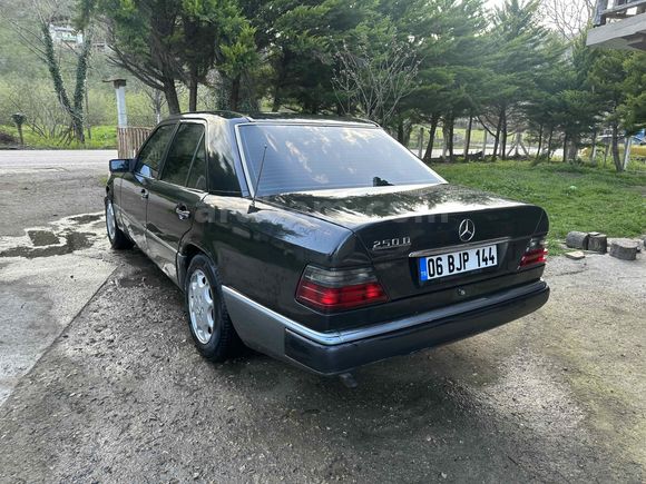 Sahibinden Mercedes - Benz 250 D 1990 Model 