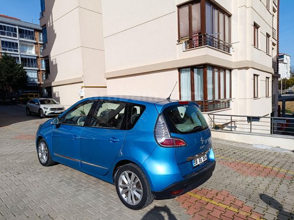 Sahibinden Renault Scenic 1.5 dCi Privilege 2012 Model
