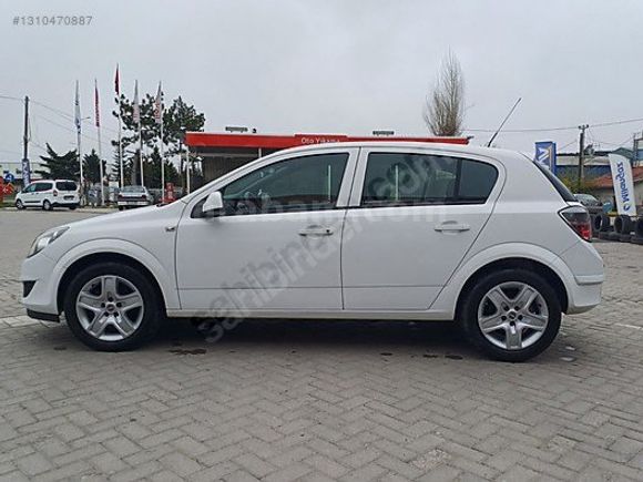 "BOYASIZ 2013 1.6 115HP 103.000KM EMSALSİZ