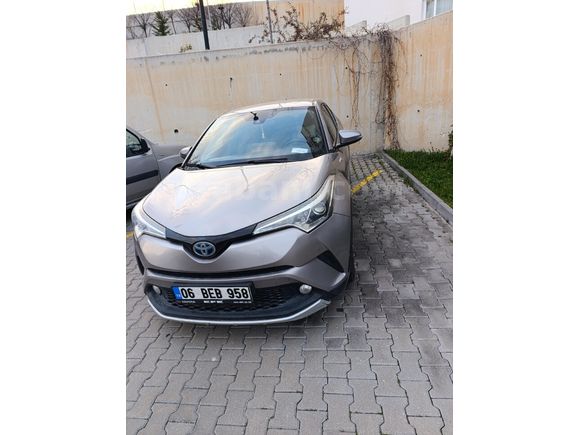 Sahibinden Toyota C-HR 1.8 Hybrid Diamond 2018 Model