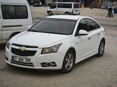 Sahibinden Chevrolet Cruze 1.6 ls 2011 Model  253.000 km Beyaz