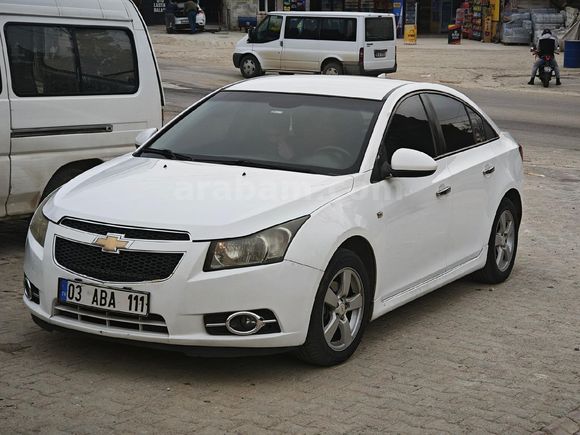 Sahibinden Chevrolet Cruze 1.6 ls 2011 Model  253.000 km Beyaz