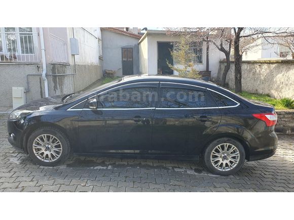 Sahibinden Ford Focus 1.6 TDCi Titanium 2013 Model  146.000 km Siyah