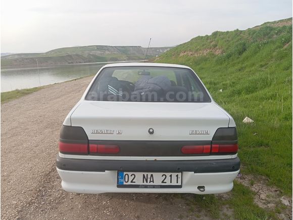 Sahibinden Renault R 19 1.6 Europa RT 1996 Model