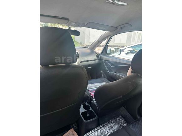Sahibinden Hyundai ix20 1.4 CRDi Prime 2011 Model  170.000 km Beyaz