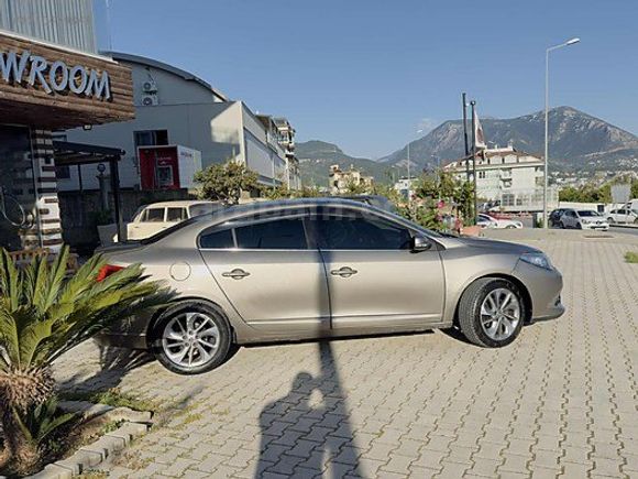 HLL CARS'dan 2015 RENAULT FLUENCE 1.5 DCİ EDC İCON
