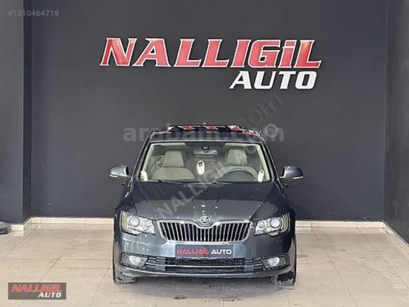 2013 MODEL SKODA SUPERB SUNROFF 4 KOLTUK ISITMA EMSALSİZ TEMİZLİ