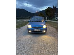 Sahibinden Toyota Yaris 1.3 Sol 2004 Model 
(MANUELDİR)