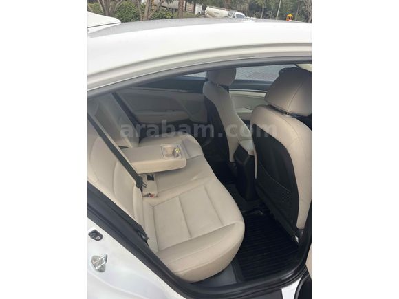 Sahibinden Hyundai Elantra 1.6 CRDi Elite Plus 2017 Model 