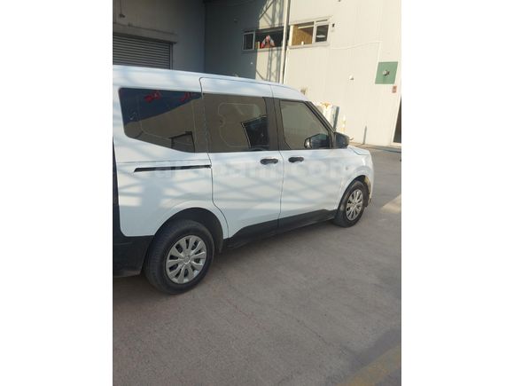 Sahibinden Ford Tourneo Courier 1.5 EcoBlue Trend 2025 Model  20.000 km Beyaz
