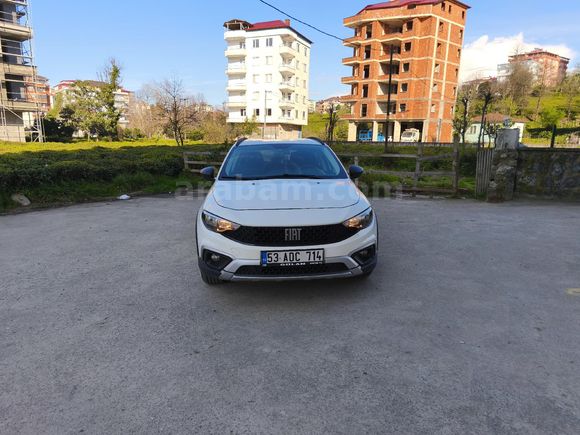 34*** KM Fiat Egea Cross 1.4 Fire Street 2023 Model